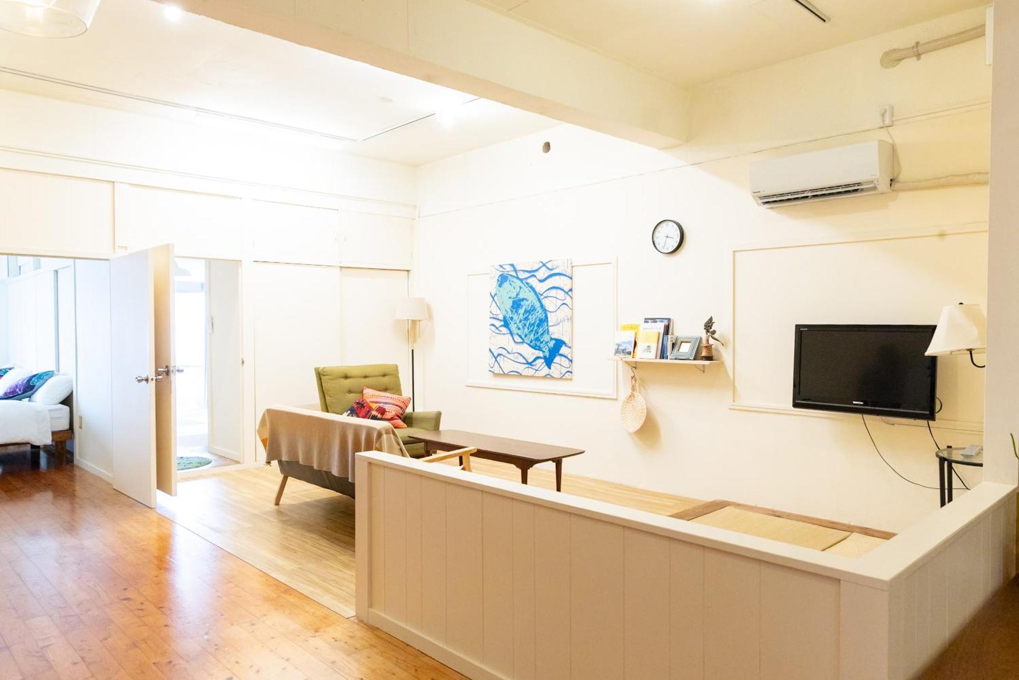 Pineapple Hotel Naha Extérieur photo